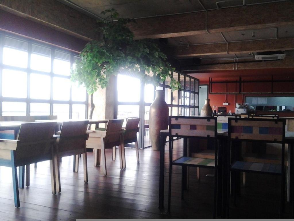 Chara Hotel Bandung Exterior foto