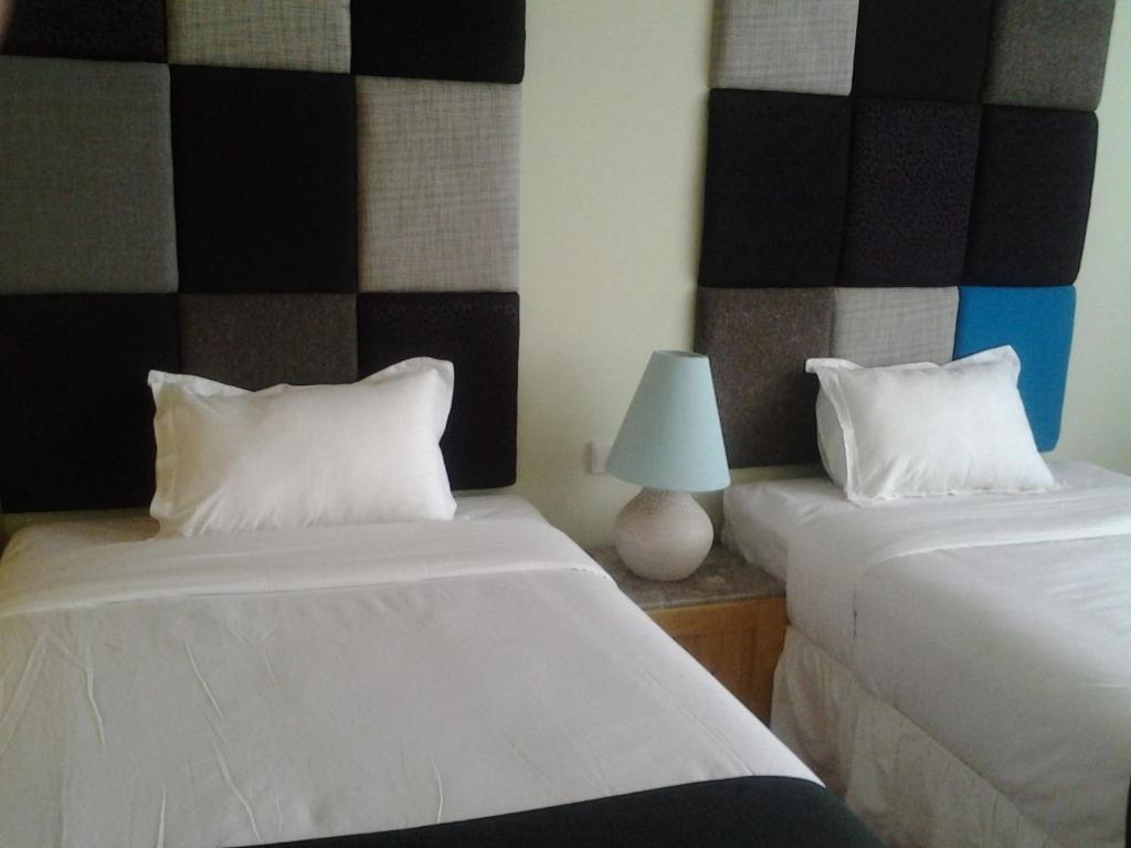 Chara Hotel Bandung Quarto foto